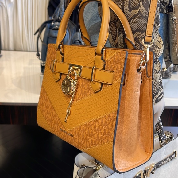 Michael Kors Hamilton Small Satchel Shoulder Crossbody Bag
Cider Multi
NWT - Picture 8 of 16